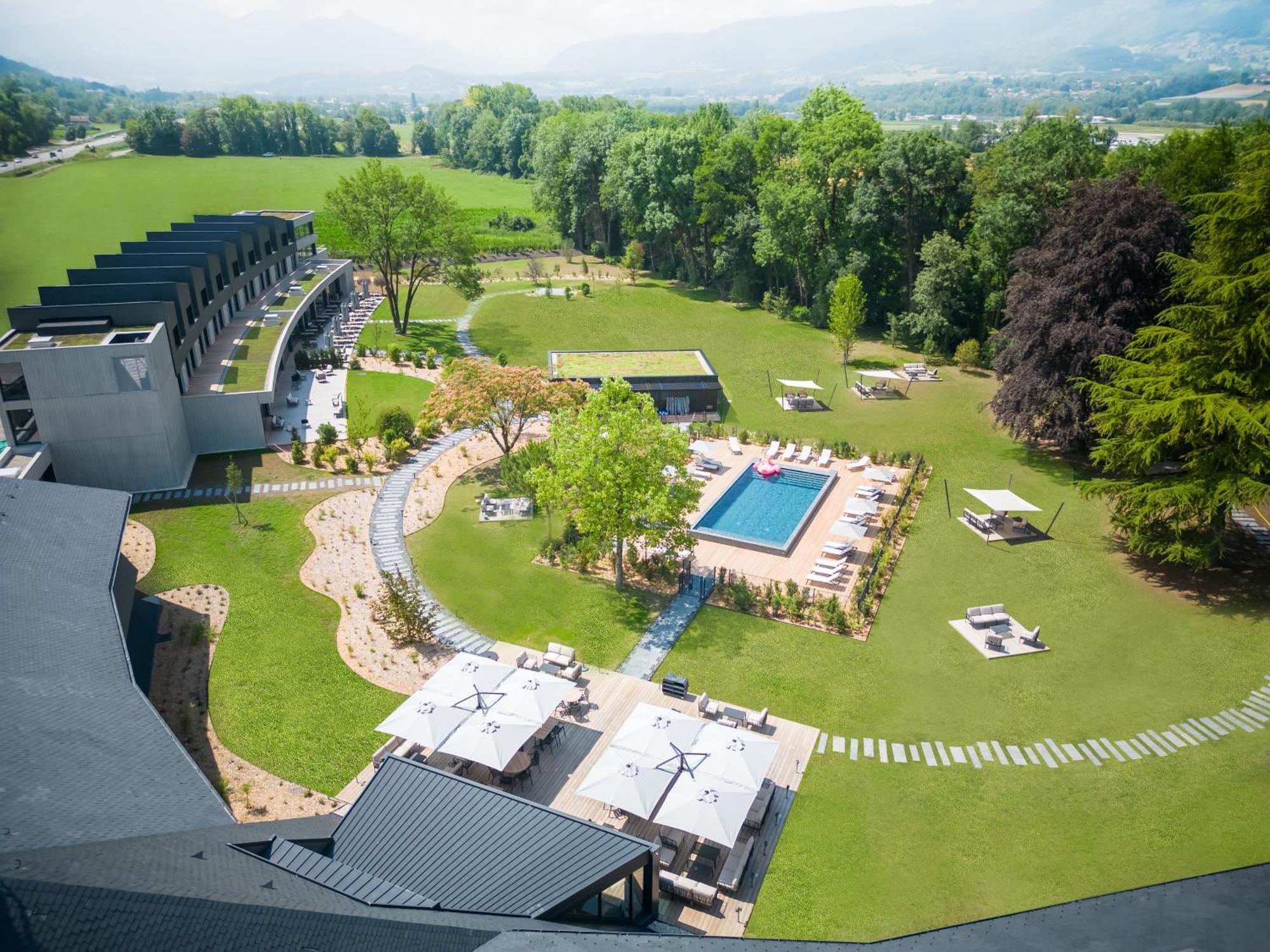 Miura Hotel Voglans Exterior foto